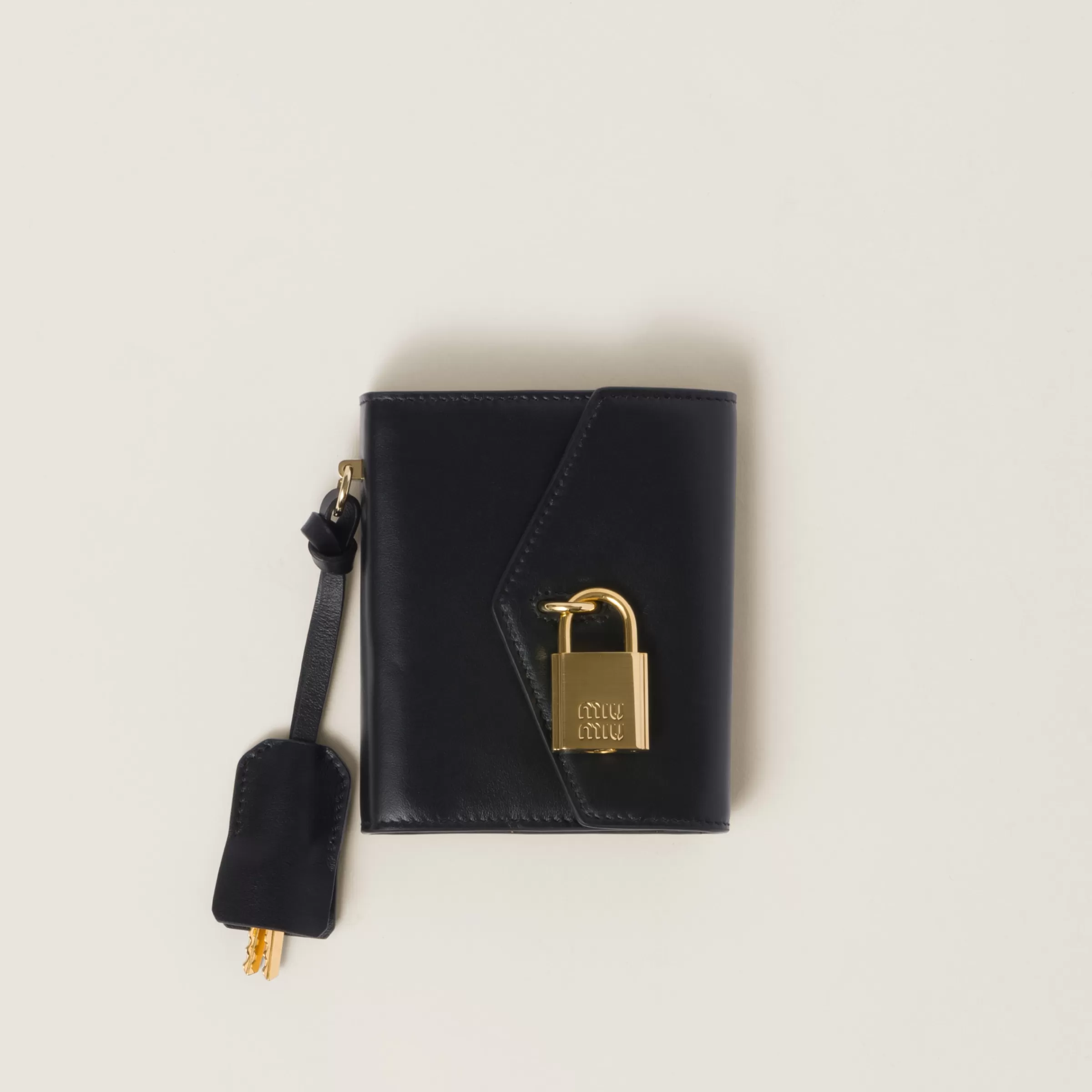 Miu Miu Diary With Leather Case |