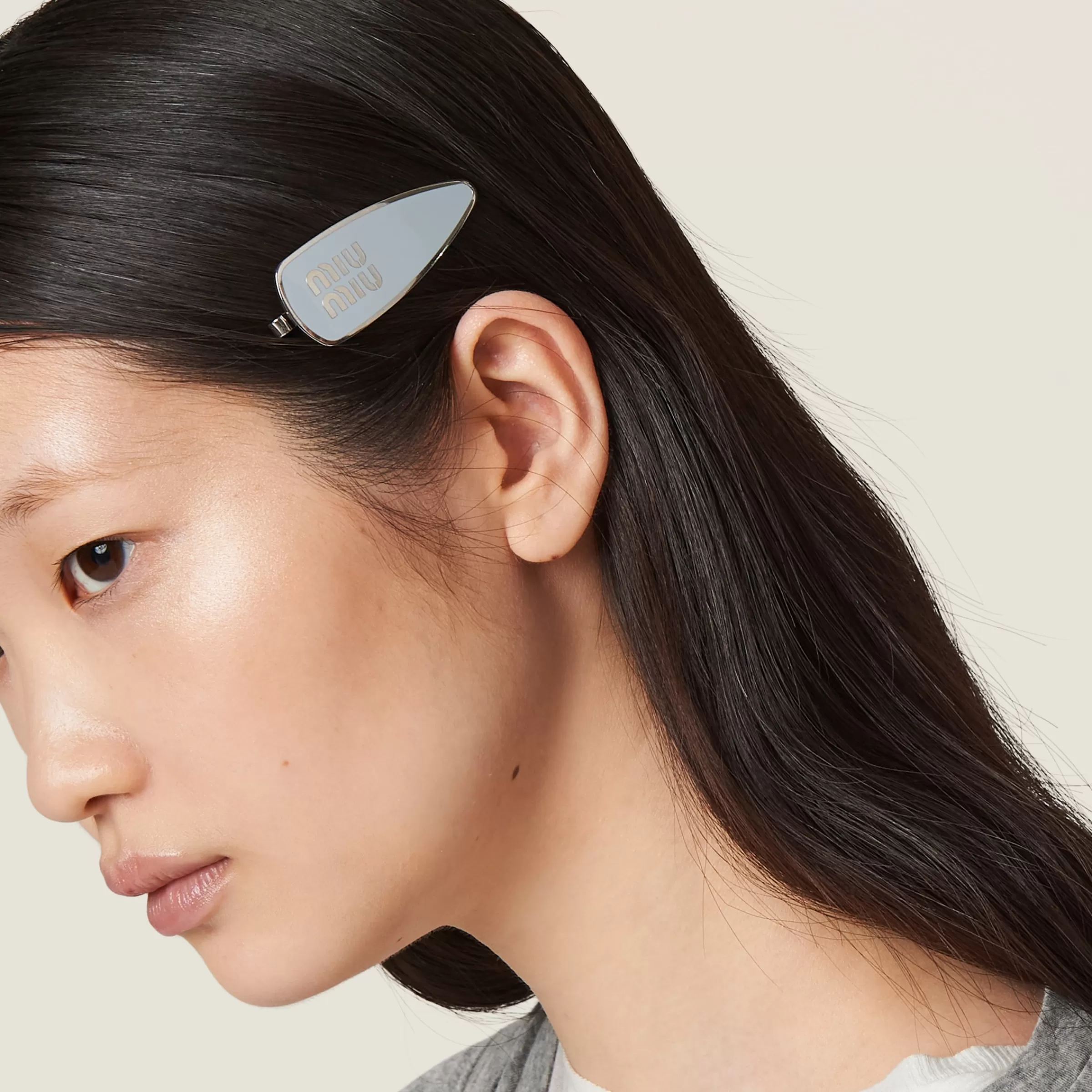 Miu Miu Enameled Metal Hair Clip |