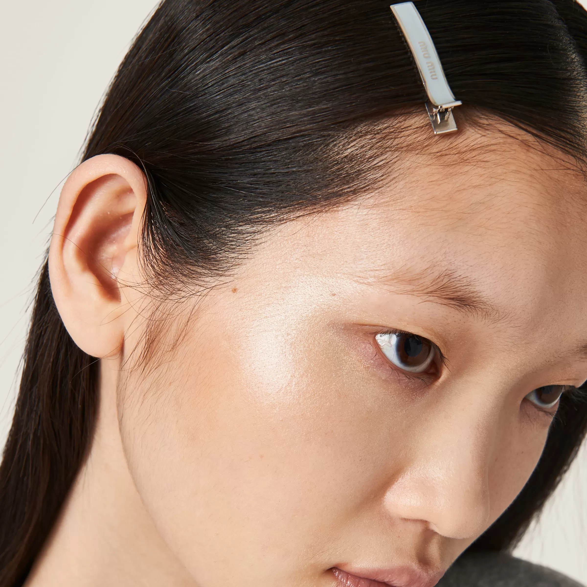 Miu Miu Enameled Metal Hair Clips |